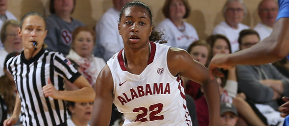 Karyla Middlebrook's unselfishness is a major reason that Alabama is off to a great start.  Courtney Gage / Alabama Athletics